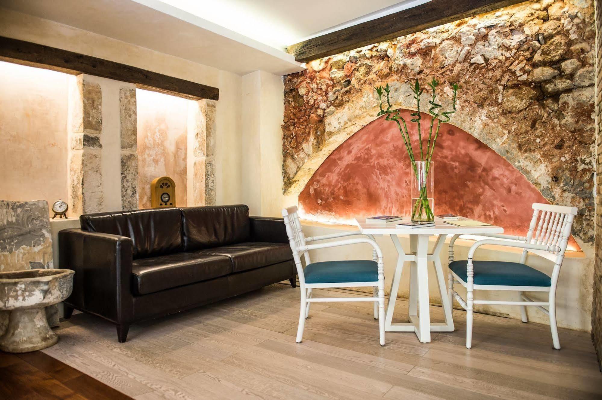 Vranas Ambiance Hotel Chania  Exteriör bild